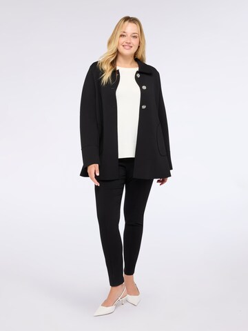 Cappotto invernale di Fiorella Rubino in nero