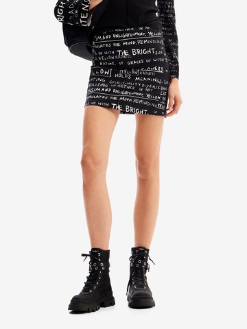 Jupe Desigual en noir : devant
