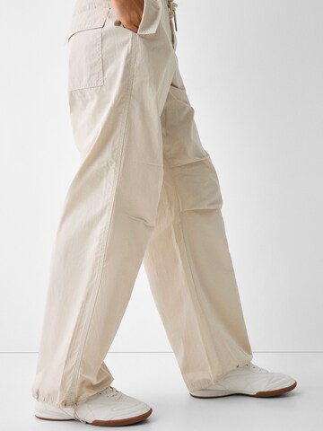 Bershka Loose fit Pants in White