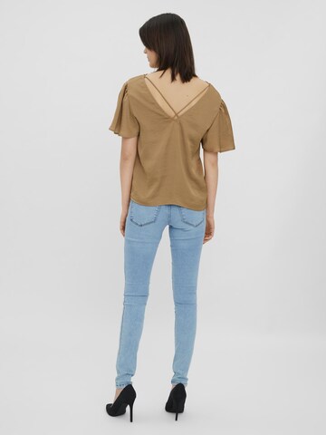 VERO MODA - Blusa 'Anny' em castanho