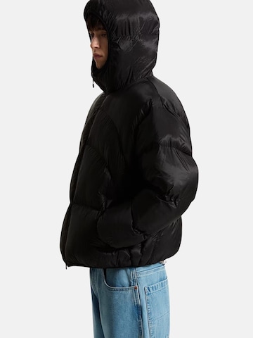 Veste d’hiver 'VANS HAWKINGS PUFFER GIUBBINO' VANS en noir