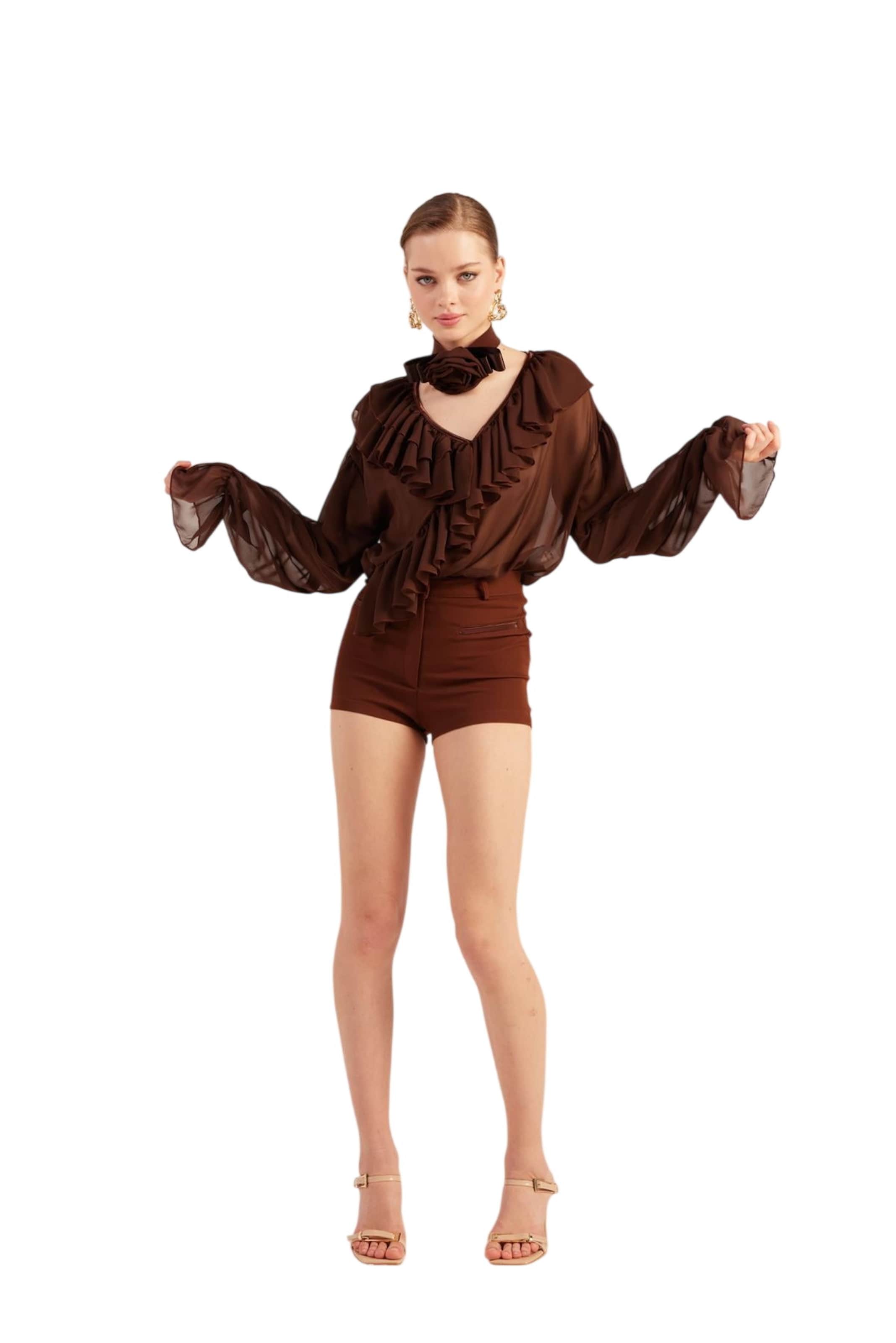 HOLLY LOLLY Blouse in Bruin