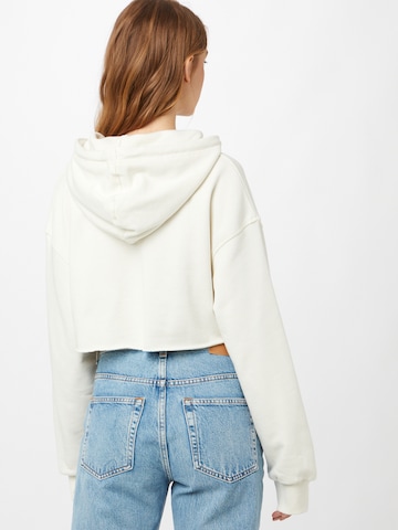 Sweat-shirt 'Gelina' WEEKDAY en blanc