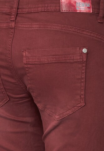 STREET ONE Slimfit Jeans in Rood