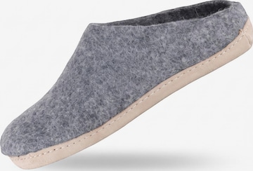 SHUS walk with nature Slip-in 'Uldtøffel (100% ren uld) - hjemmesko m/sål i skind - Dansk Design fra SHUS' i grå: framsida