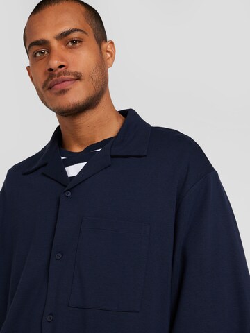 TOPMAN Comfort Fit Hemd in Blau