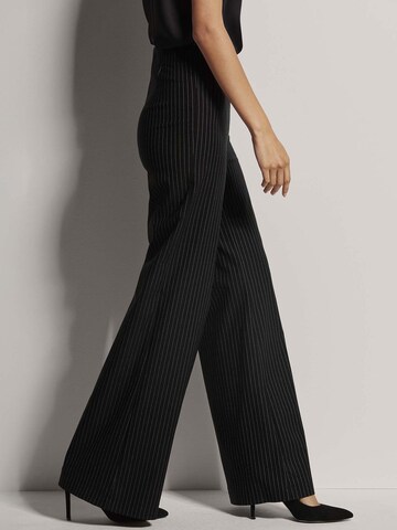 MADELEINE Wide Leg Hose in Schwarz