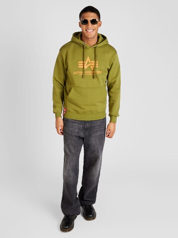 ALPHA INDUSTRIES Sweatshirt i grøn