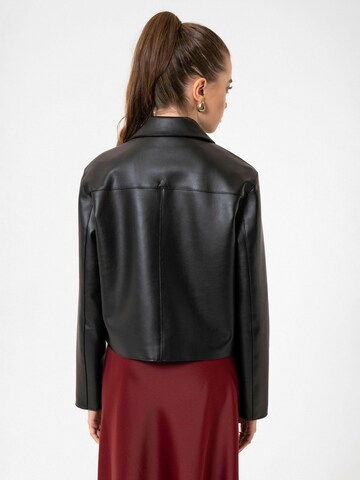 Veste mi-saison 'Hilario' Antioch en noir