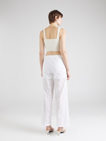 PIECES - Regular Calças 'WENDY' em branco