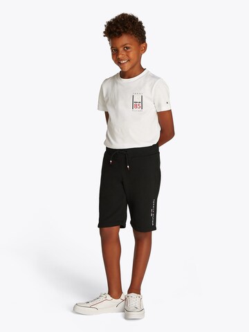 regular Pantaloni di TOMMY HILFIGER in nero: frontale