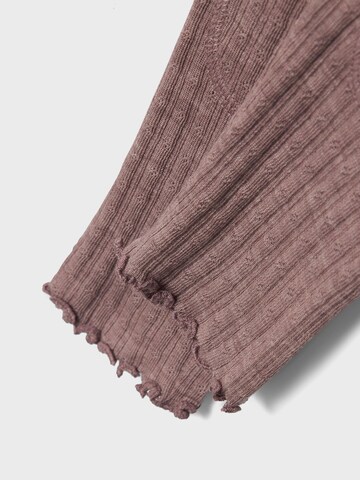 Coupe slim Leggings NAME IT en violet