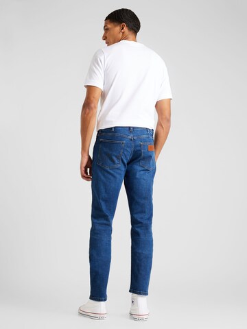 WRANGLER Slimfit Džíny 'LARSTON' – modrá