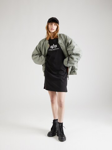 ALPHA INDUSTRIES T-Shirt in Schwarz