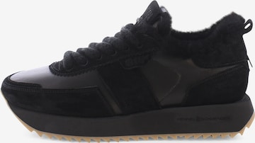 Baskets basses 'Flash' Kennel & Schmenger en noir : devant