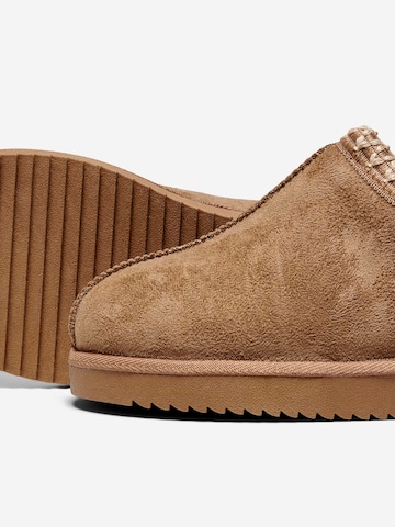 ONLY Slippers in Brown