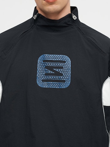 Nike Sportswear Övergångsjacka 'SHOX' i svart