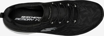 SKECHERS Slip-on in Zwart