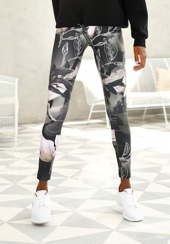 LASCANA Skinny Leggings - szürke: elől