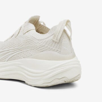 Chaussure de course 'Nitro' PUMA en blanc