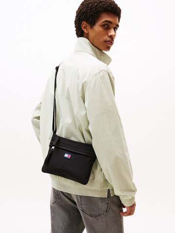Borsa a tracolla di Tommy Jeans in nero