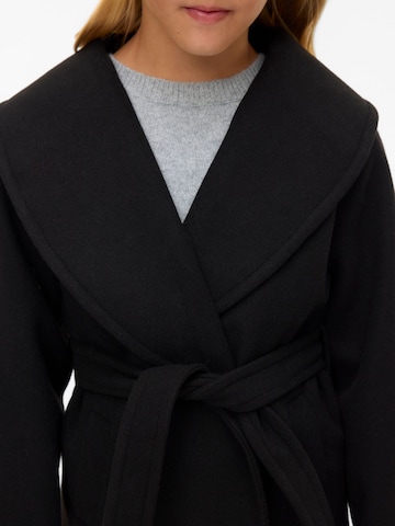 Veste mi-saison 'VMAnne' Vero Moda Girl en noir