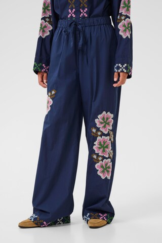 CULTURE Wide leg Pants 'CUBreezy' in Blue: front