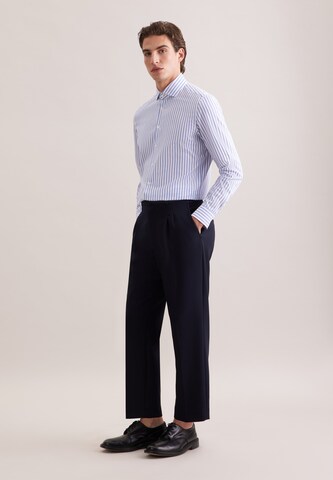 Coupe slim Chemise business 'Schwarze Rose' SEIDENSTICKER en blanc