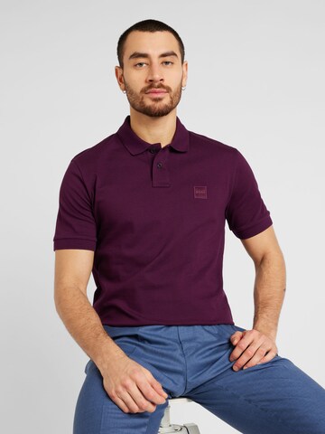 BOSS Orange - Camisa 'Passenger' em roxo: frente