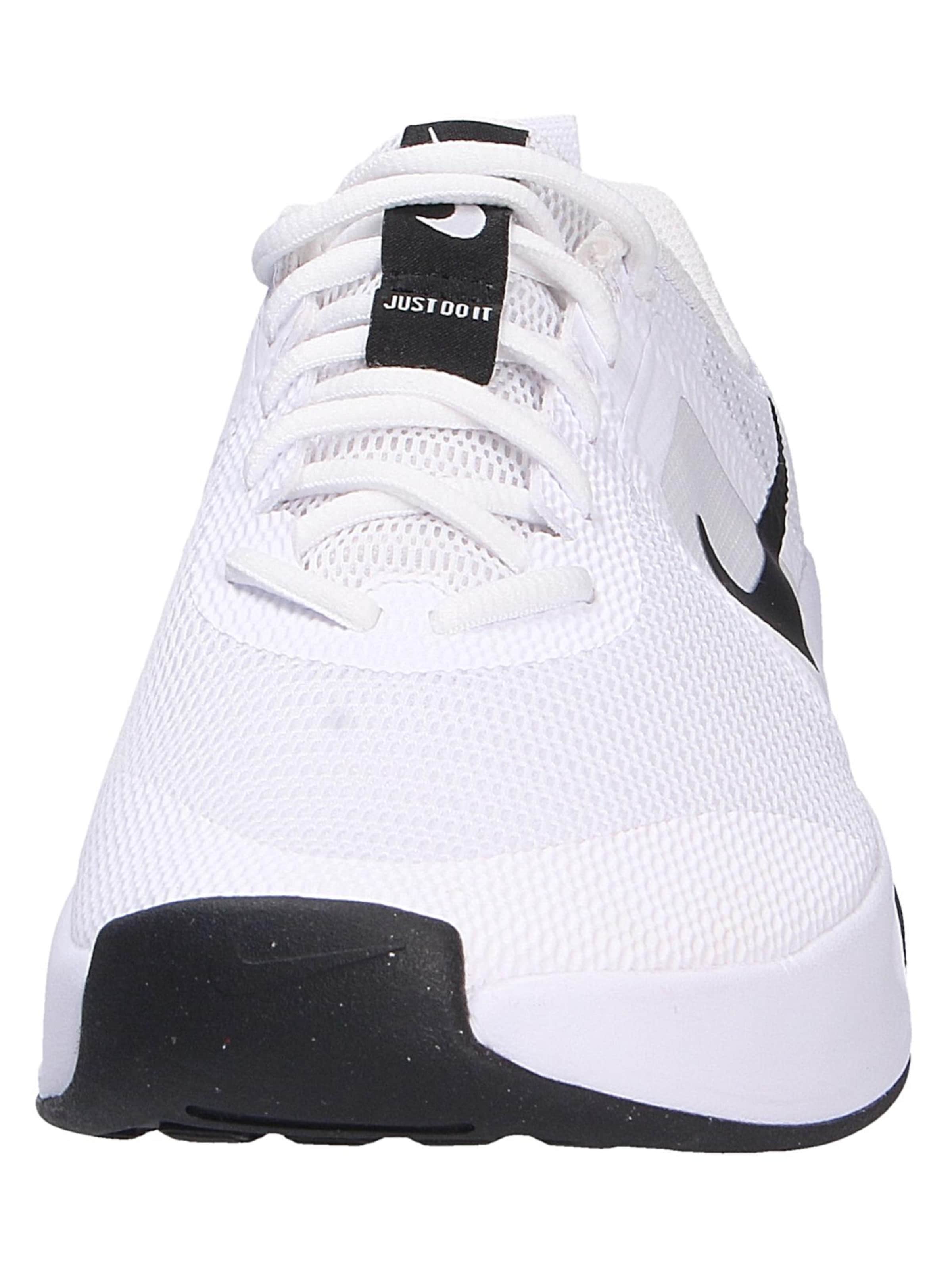 NIKE Sneakers in White