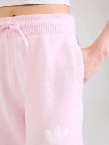 ADIDAS ORIGINALS Ohlapna forma Hlače | roza barva