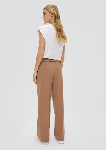 Wide Leg Pantalon à pince QS en marron : derrière