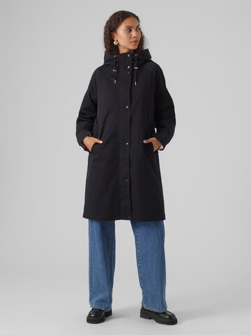 Parka mi-saison 'VMChelsea' VERO MODA en noir : devant