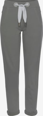 Elbsand Tapered Pants in Green: front