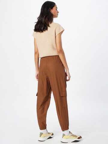 Sisley Tapered Cargo Pants in Brown