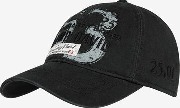 CAMP DAVID Cap in Black: front