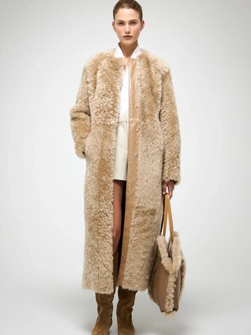 V S P Wintermantel 'Inesse' in Beige