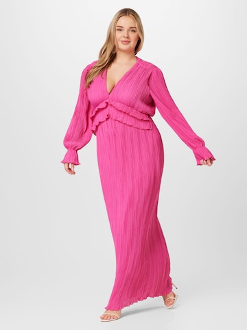 Nasty Gal Plus - Vestido em rosa