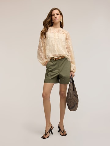 regular Pantaloni di MOTIVI in verde