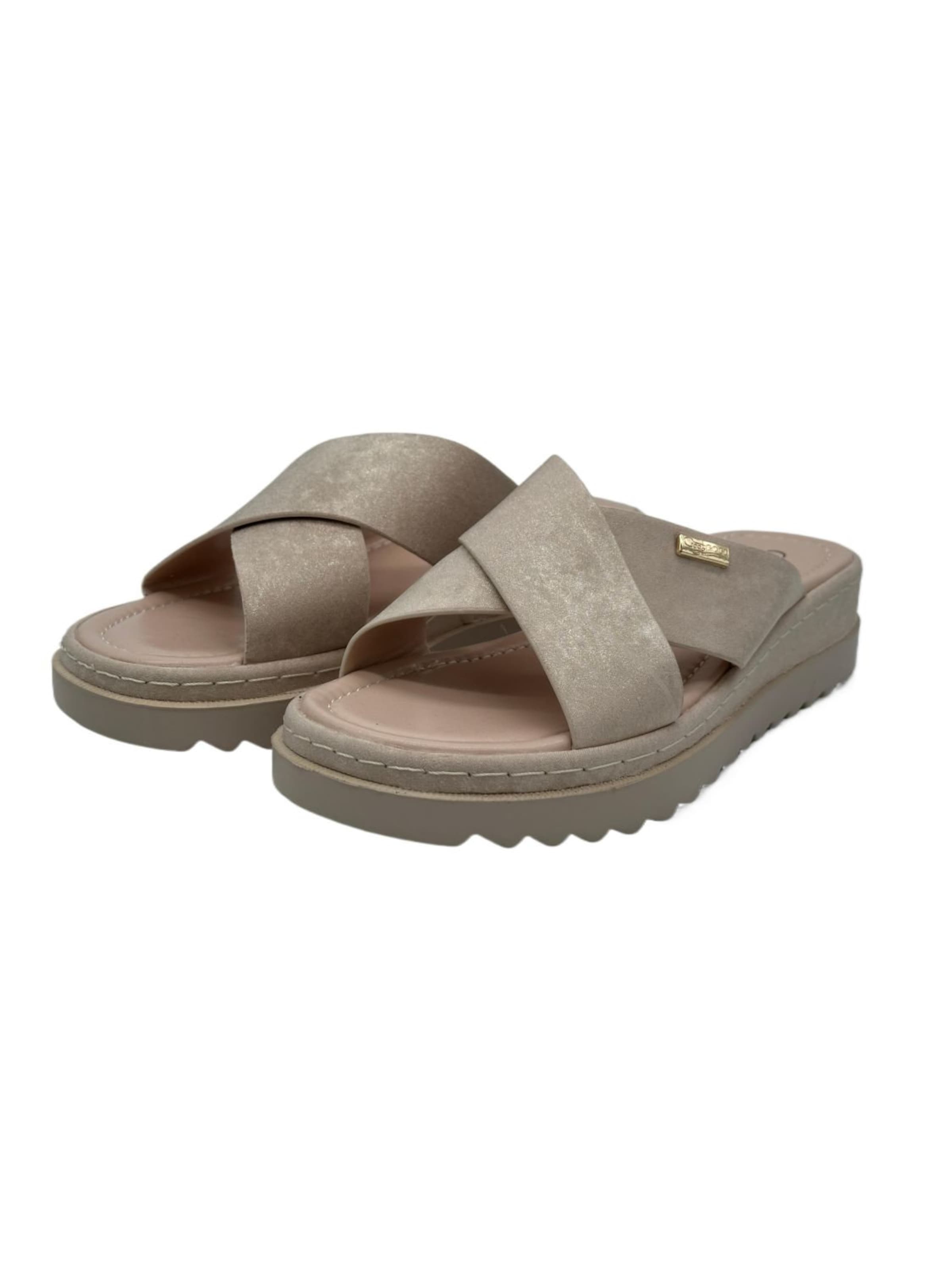Nowaland Slippers in Beige