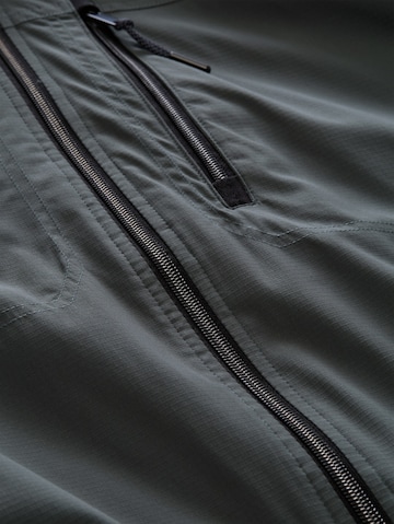 TOM TAILOR Men + Übergangsjacke in Grün
