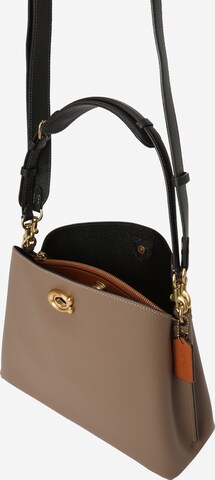 COACH Shoulder Bag in Brown