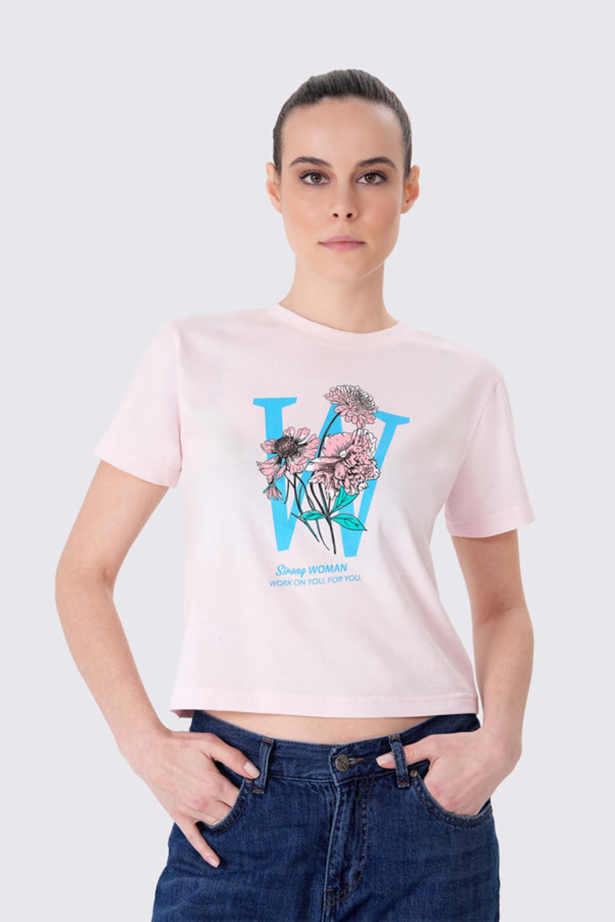 UNIQVIBE Shirt in Pink: front