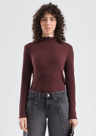 QS - Camiseta en rojo: frente