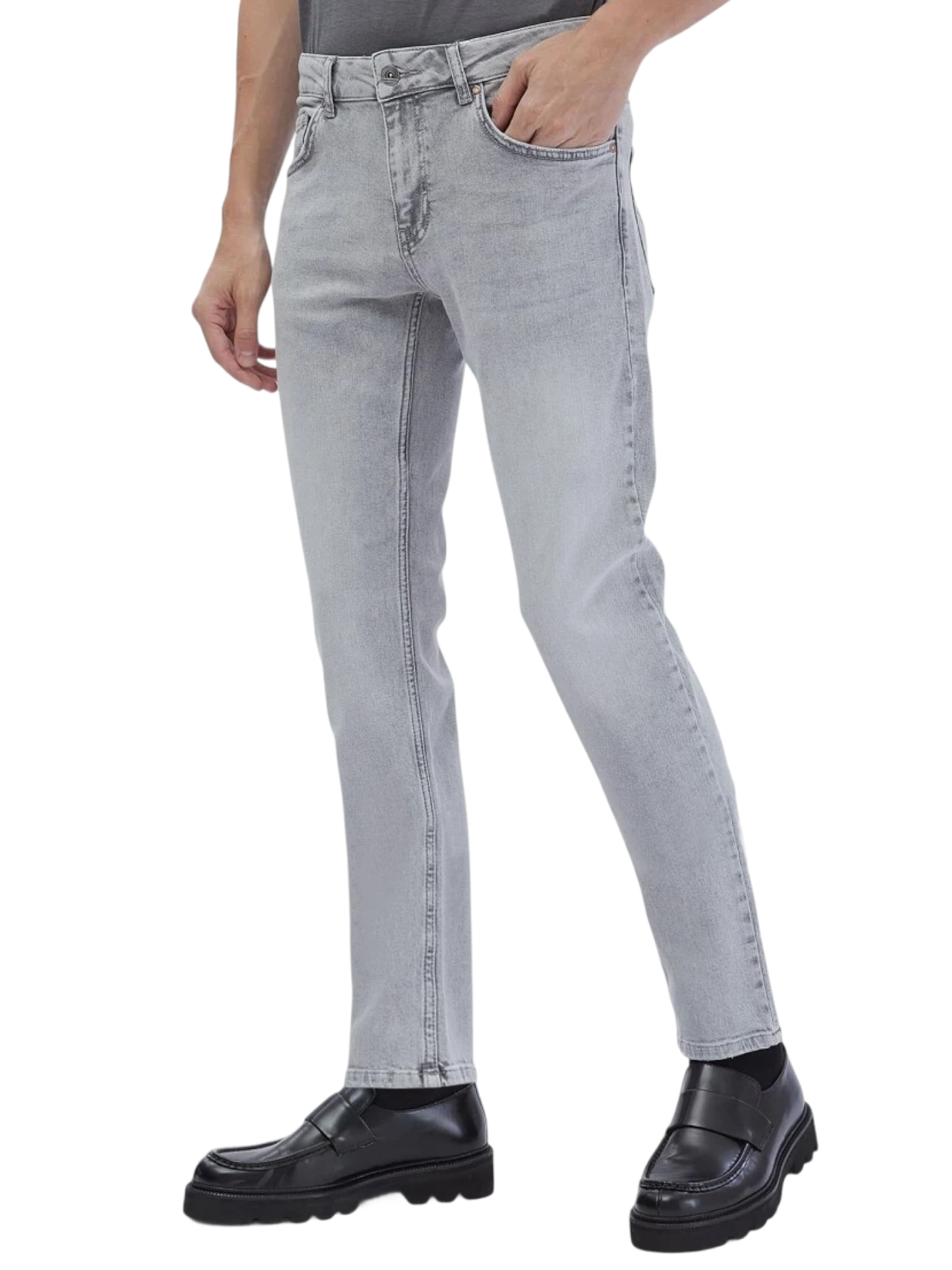 Ramsey Regular Jeans in Grey: front