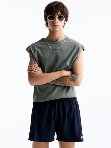 Pull&Bear Swimming shorts in Blue: front