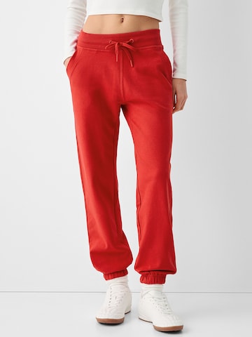 Bershka Tapered Hose in Rot: predná strana