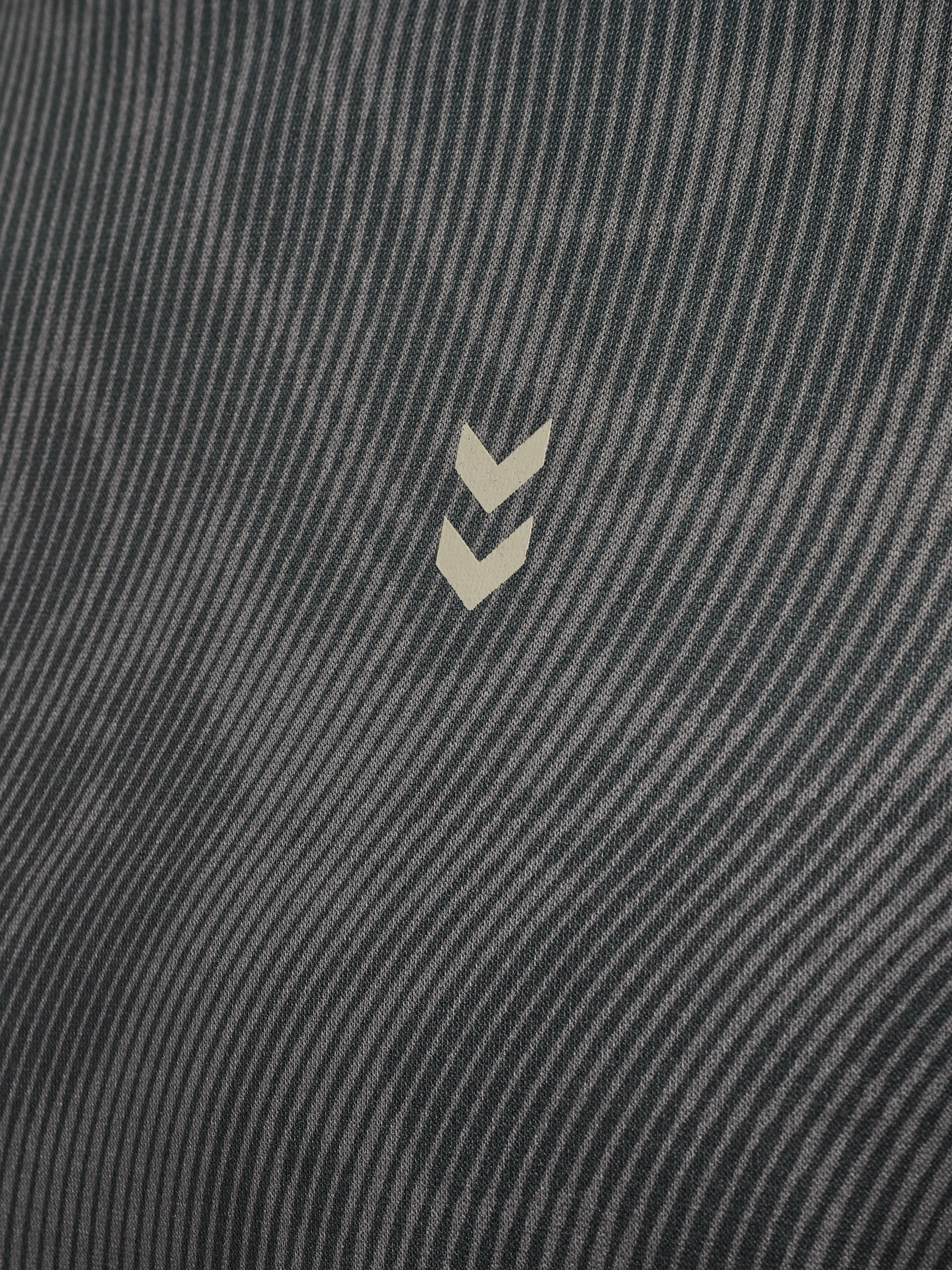 Hummel Performance shirt in Grey