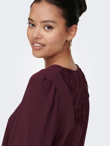 Bluză 'METTE' de la ONLY pe roșu