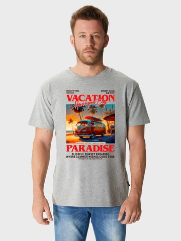 Oldskull Shirt 'Wrldvibe Travel' in Grey: front